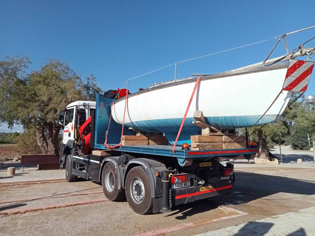 Transporte de barcos o elementos de grandes dimensiones y tonelaje en Mallorca